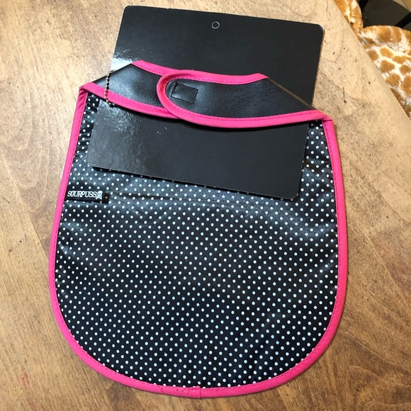 NWT Sourpuss True Love Vinyl  Baby Bib - Picture 4 of 5